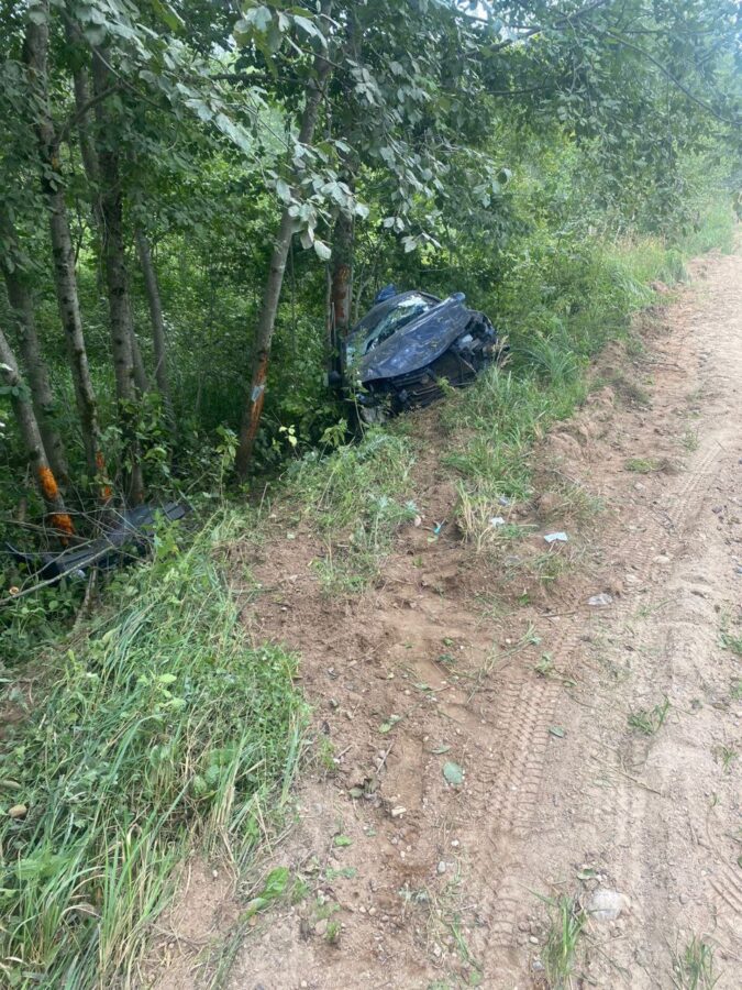 В Тверской области женщина на легковушке улетела в кювет