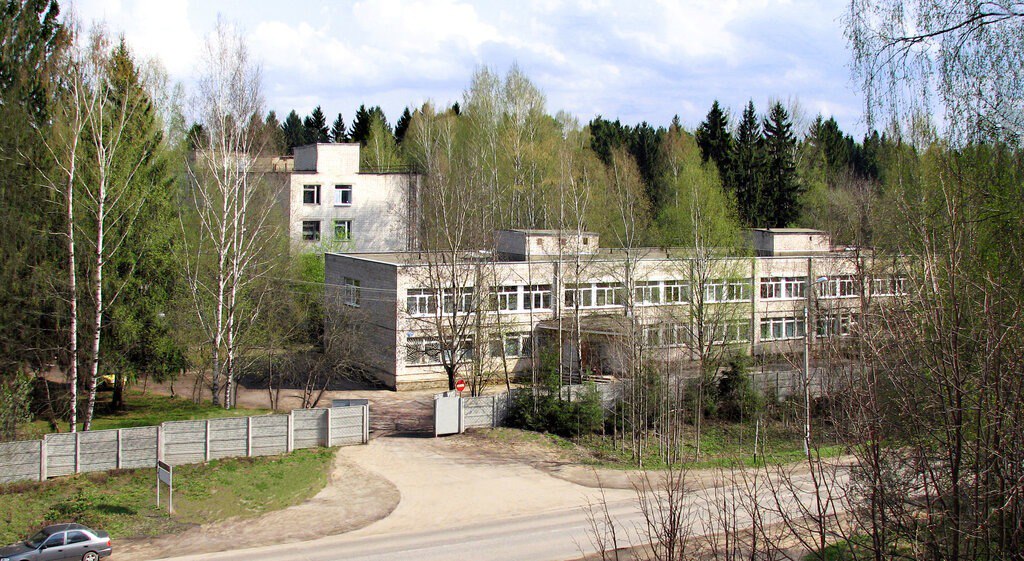 В Тверской области мужчина упал из окна больницы