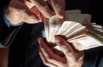 Тверские полицейские помогли задержать банду, грабившую ювелирные магазины и ломбарды