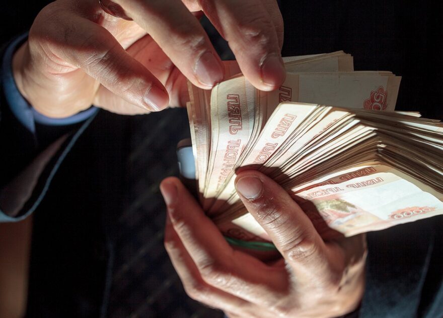Преступники, укравшие у жителей Твери около 4 миллионов рублей, сядут в тюрьму Преступники, укравшие у жителей Твери около 4 миллионов рублей, сядут в тюрьму