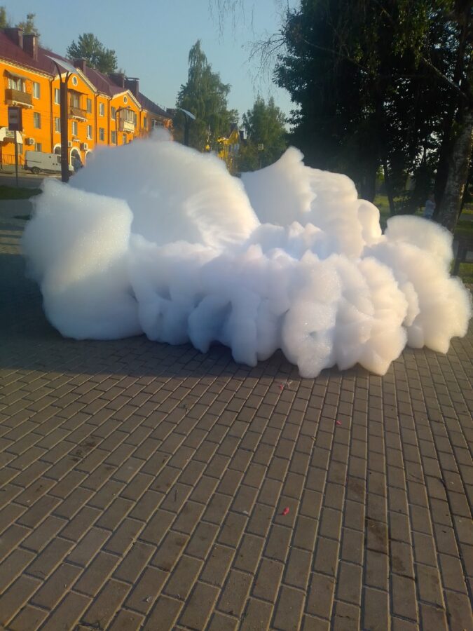 В Тверской области неизвестные вспенили фонтан