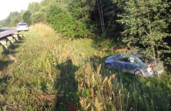 8-летний пассажир опрокинувшейся иномарки попал в больницу в Тверской области 8-летний пассажир опрокинувшейся иномарки попал в больницу в Тверской области