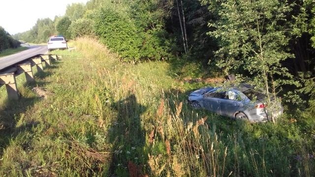 8-летний пассажир опрокинувшейся иномарки попал в больницу в Тверской области 8-летний пассажир опрокинувшейся иномарки попал в больницу в Тверской области