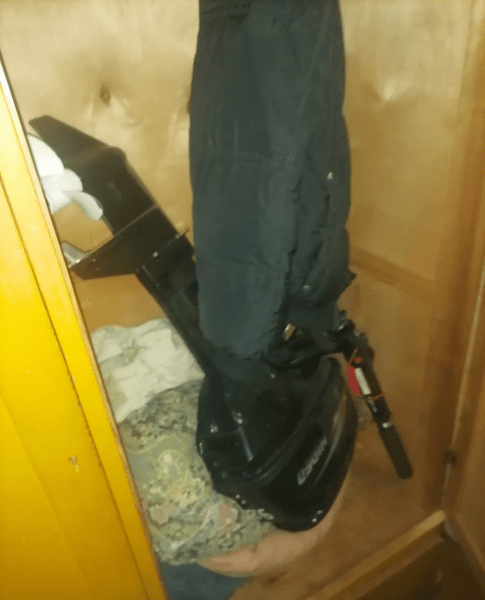 В Тверской области у мужчины украли лодочный мотор за 60 тысяч рублей В Тверской области у мужчины украли лодочный мотор за 60 тысяч рублей