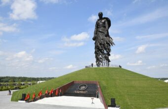 У Ржевского мемориала Советскому солдату пройдет "Диктант Победы" У Ржевского мемориала Советскому солдату пройдет "Диктант Победы"