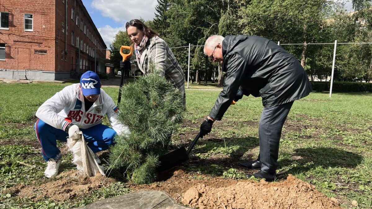 В Твери проходит Всероссийская акция "Сохраним лес"