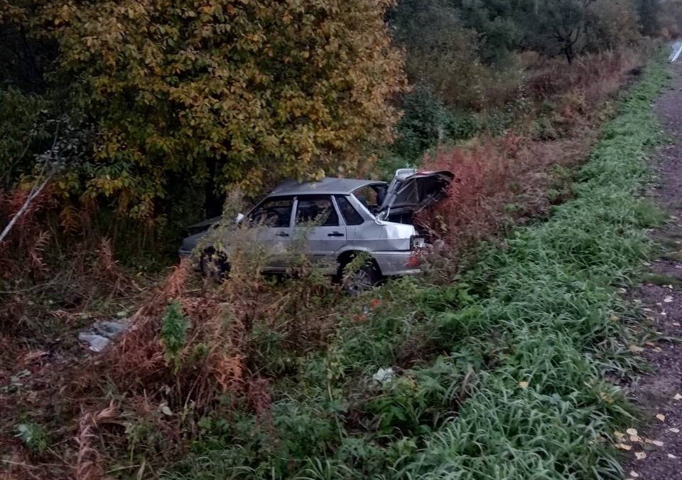 В Тверской области водитель отправил пассажира в больницу и сбежал