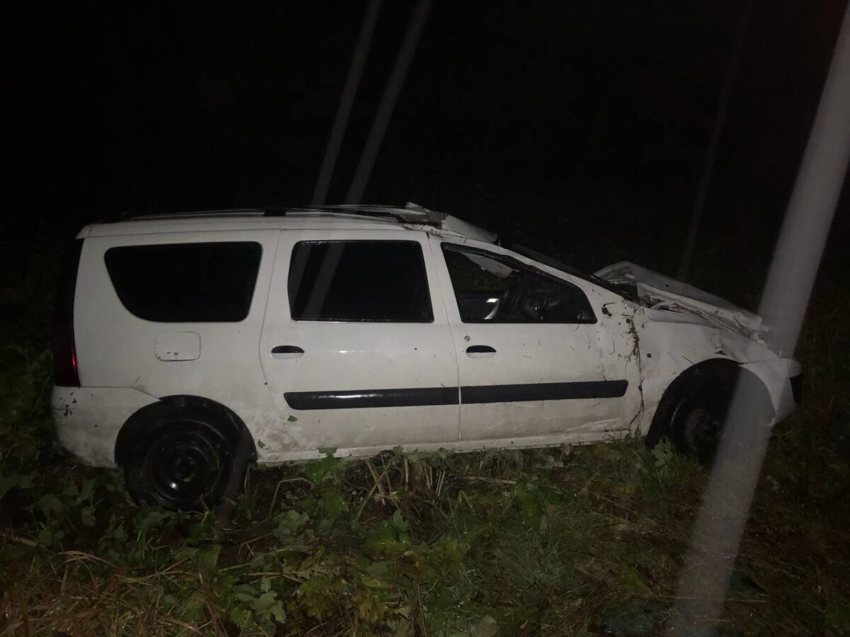 В Тверской области машина с трезвым водителем оказалась в кювете