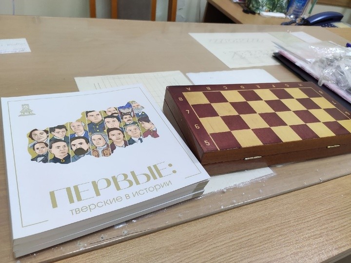 Сотрудники РИА Верхневолжье передали книги пациентам военного госпиталя в Ростове-на-Дону