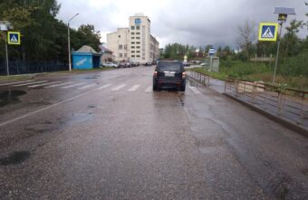 Пешеход попал под колёса автомобиля на зебре в Тверской области