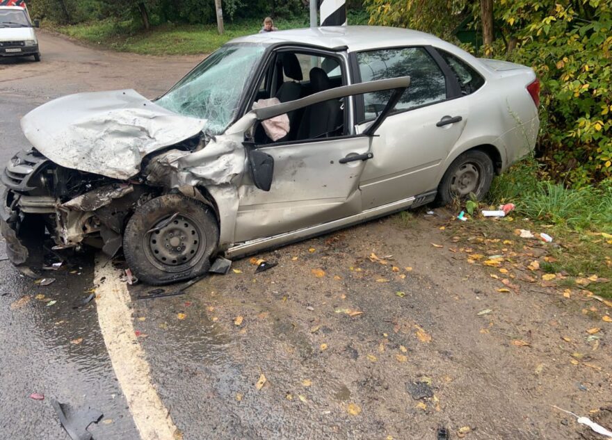 Два человека пострадали в ДТП с участием четырёх машин в Тверской области Два человека пострадали в ДТП с участием четырёх машин в Тверской области