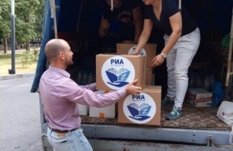 Сотрудники РИА Верхневолжье передали книги пациентам военного госпиталя в Ростове-на-Дону Сотрудники РИА Верхневолжье передали книги пациентам военного госпиталя в Ростове-на-Дону