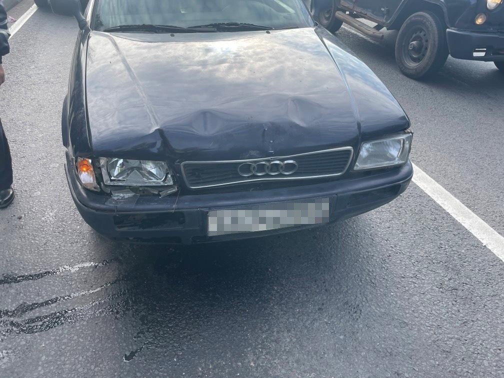 Водитель Audi "догнал" водителя "Лады" на шоссе в Твери