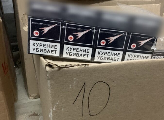 Склад с фальсифицированными сигаретами нашли в Твери