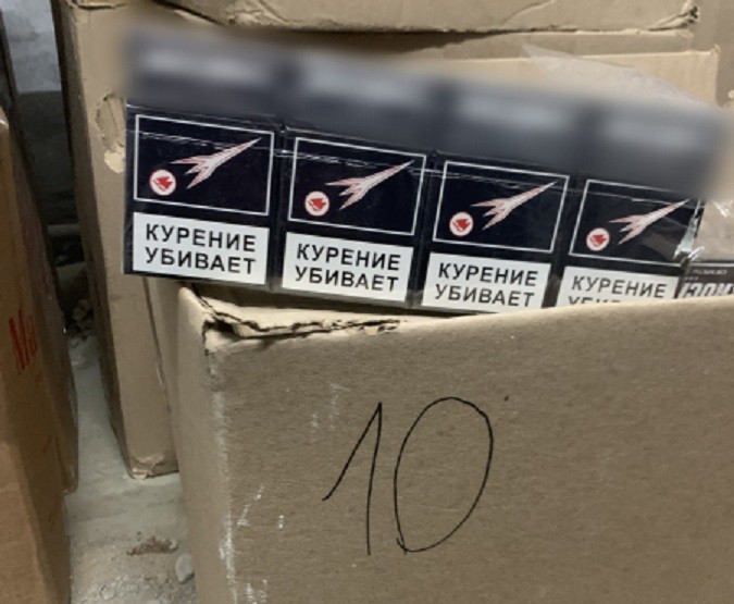 Склад с фальсифицированными сигаретами нашли в Твери
