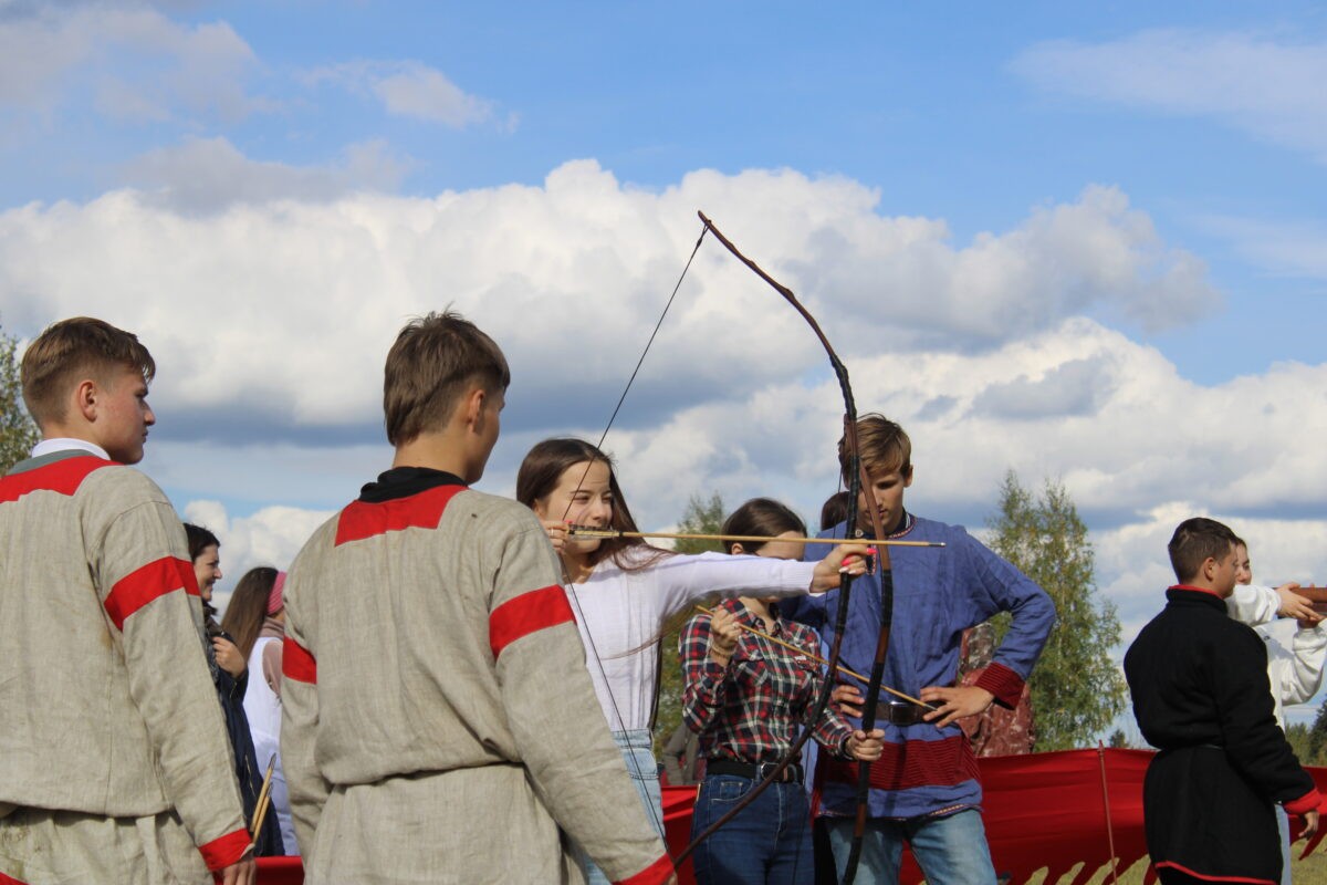 Под Тверью прошел молодежный фестиваль «Новолетие со Владычным полком»