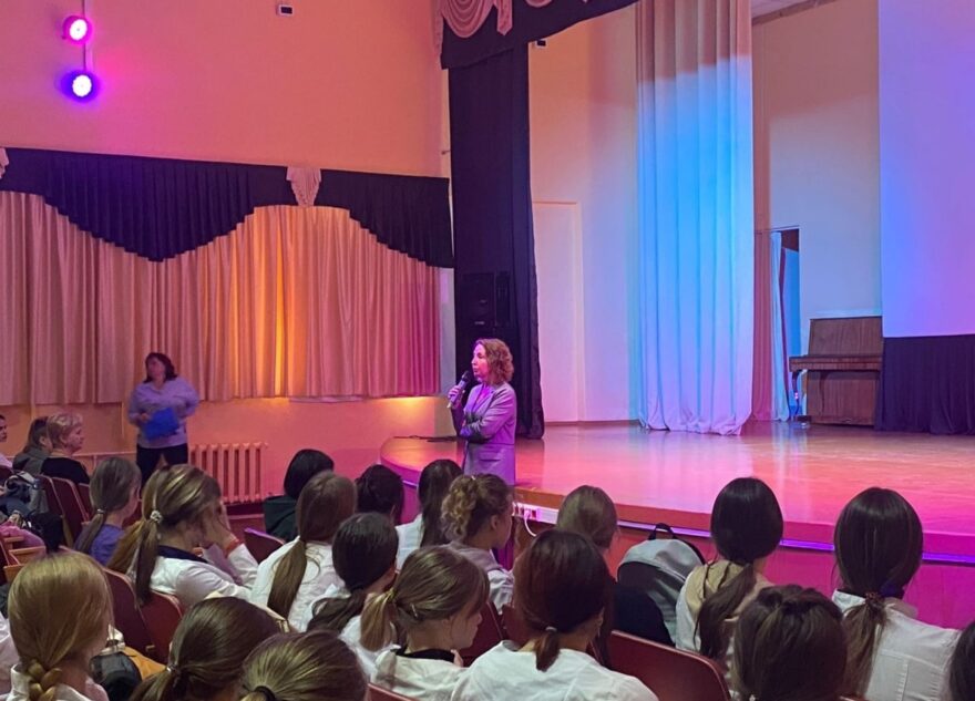 В Твери состоялась лекция «Врач – самая нужная профессия» для старших курсов Тверского медколледжа