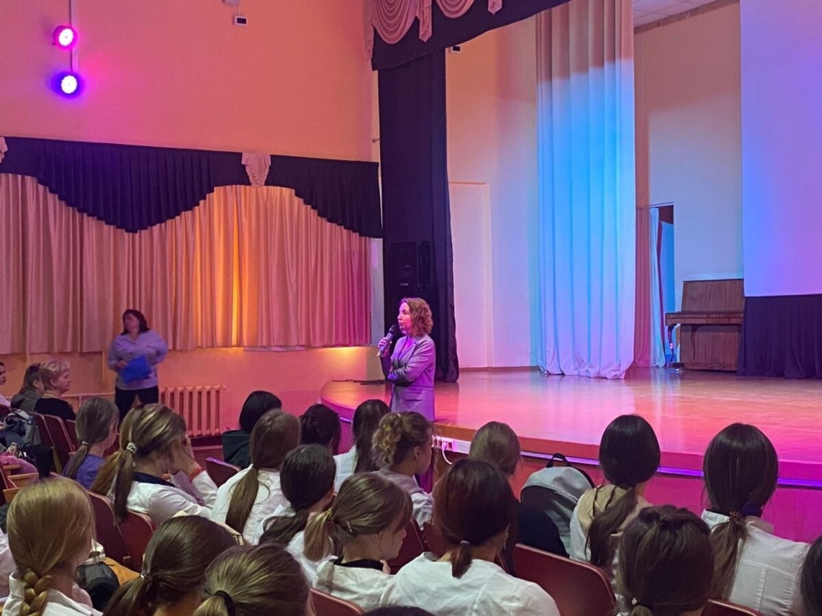 В Твери состоялась лекция «Врач – самая нужная профессия» для старших курсов Тверского медколледжа