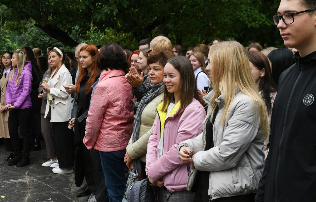 Коняевский колледж в твери. Студенты колледжа. Колледж имени Коняева Тверь. Первокурсники фото. 1 Сентября в колледже.