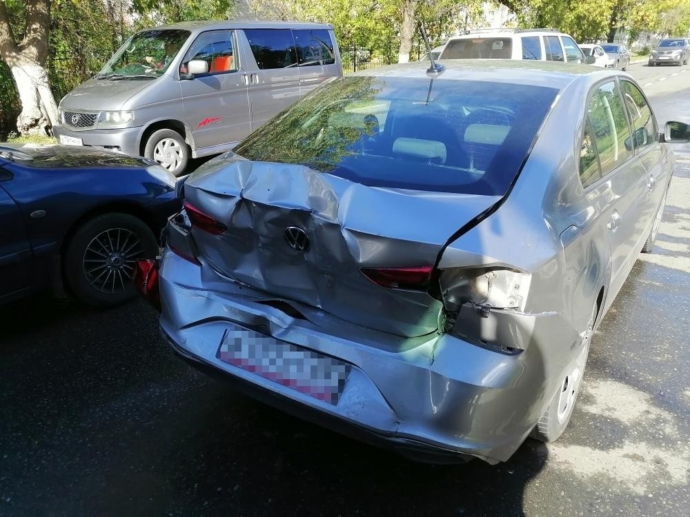 15-летний подросток пострадал в столкновении "Скании" и "Фольксвагена" в Твери