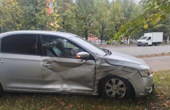 Молодой пассажир пострадал в столкновении двух иномарок в Твери