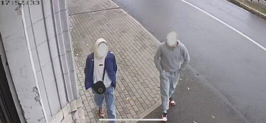 В Твери хулиганы разбили окно местного жителя, а потом избили его