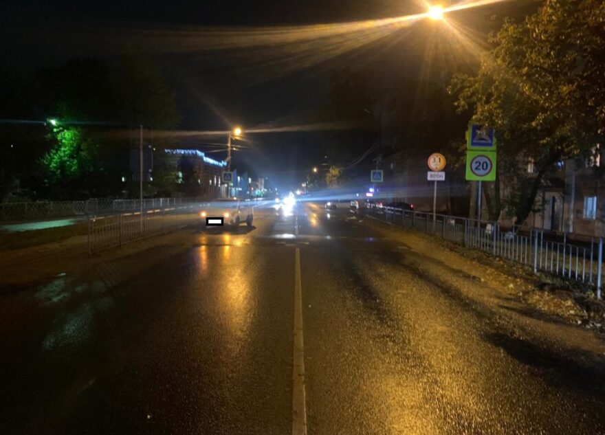 В Тверской области водитель иномарки сбил пешехода на зебре В Тверской области водитель иномарки сбил пешехода на зебре