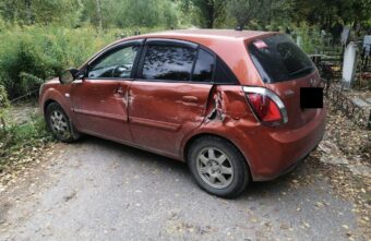 "Киа" и ГАЗель столкнулись на кладбище под Тверью "Киа" и ГАЗель столкнулись на кладбище под Тверью