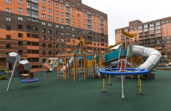 Игорь Руденя осмотрел новые дома для переселения жителей Морозовского городка в Твери