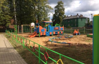 В детском саду «Солнышко» в Тверской области установили новую детскую игровую площадку В детском саду «Солнышко» в Тверской области установили новую детскую игровую площадку