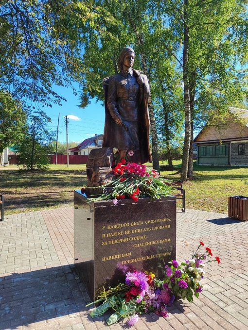В Тверской области открыли памятник медсестре полевых и тыловых госпиталей