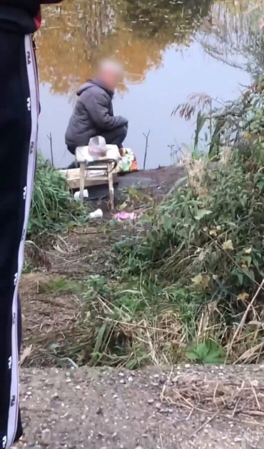 В Твери двое мужчин пытались утопить кошку