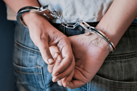 В Тверской области местный житель украл чугунный котёл из незапертой бани В Тверской области местный житель украл чугунный котёл из незапертой бани