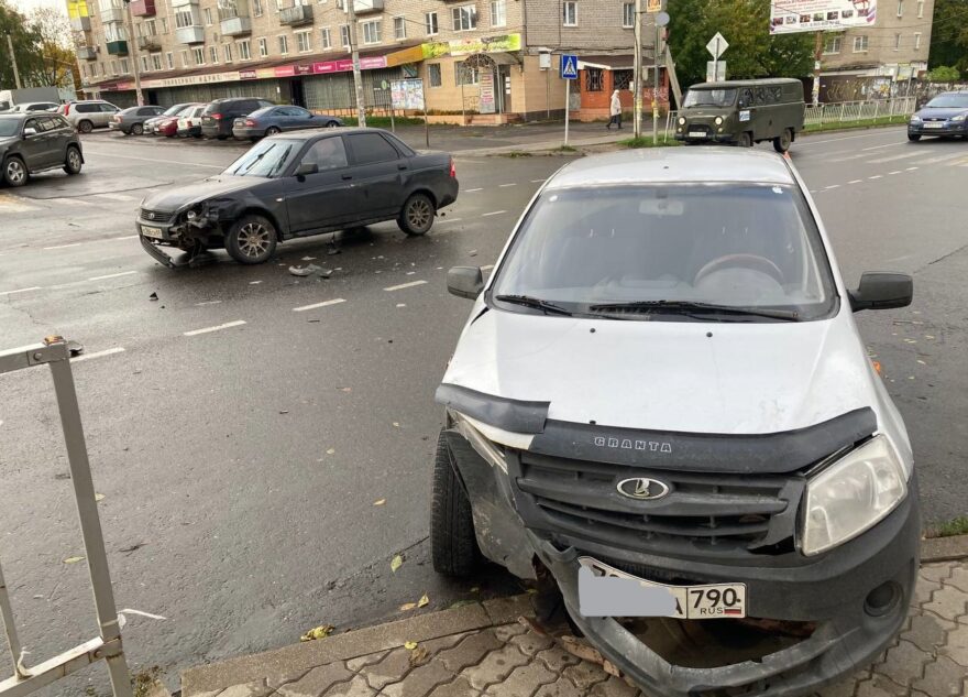В Тверской области не поделили дорогу две «Лады»