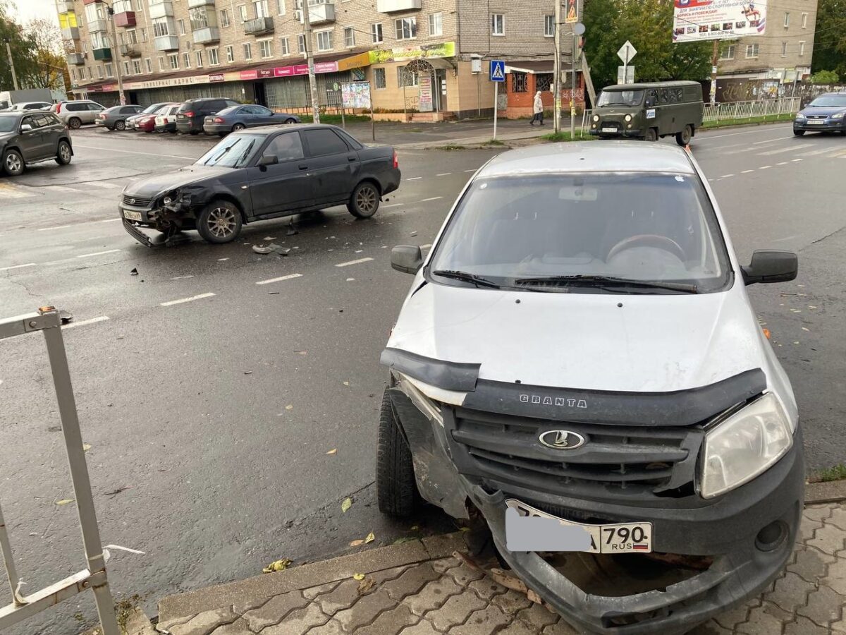 В Тверской области не поделили дорогу две «Лады»