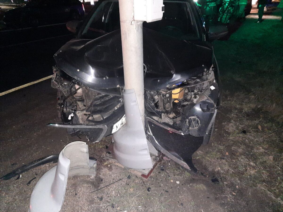 Молодая женщина и девочка пострадали в аварии в Тверской области