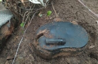 В Тверской области нашли останки солдата и медальон с капсулой В Тверской области нашли останки солдата и медальон с капсулой