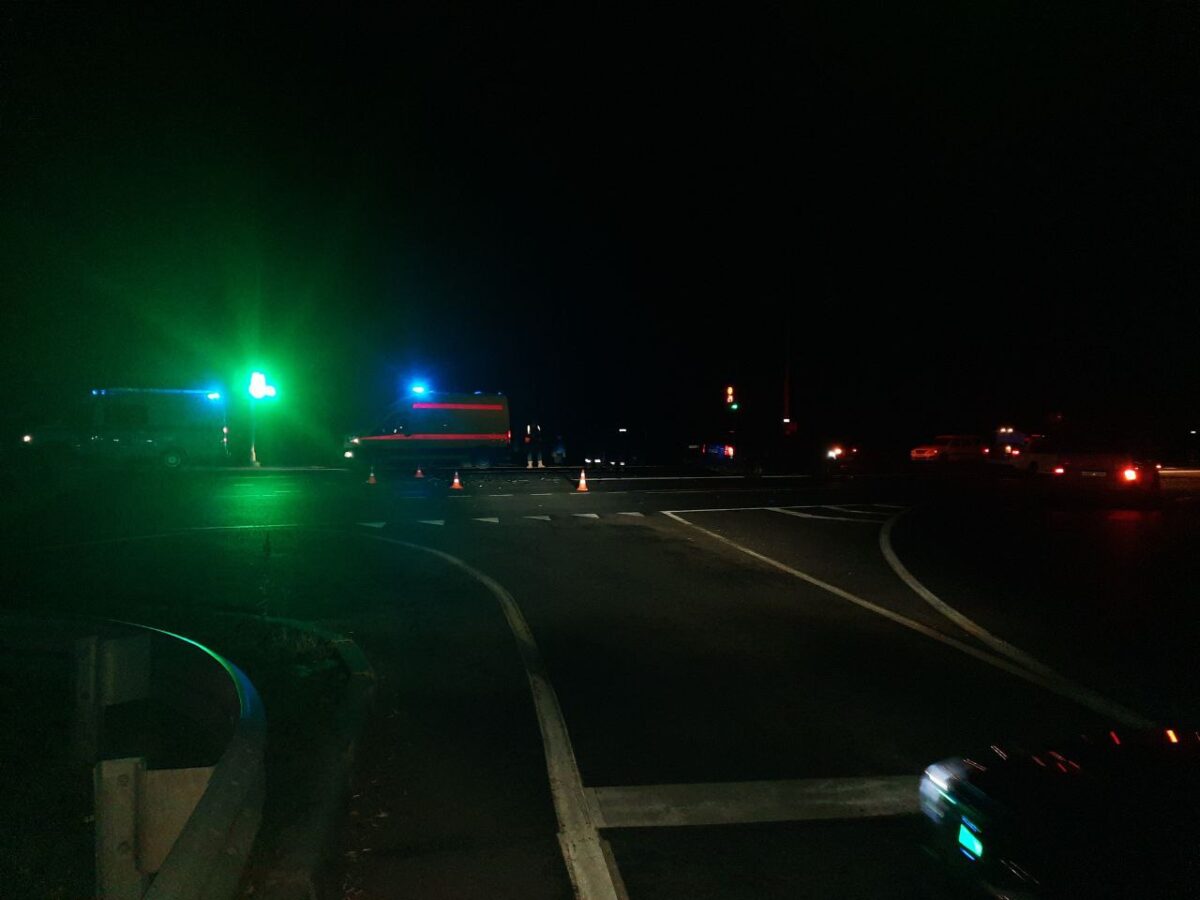 Молодая женщина и девочка пострадали в аварии в Тверской области