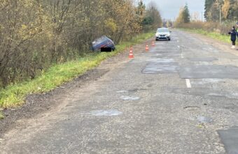 Водитель ВАЗа скончался на месте ДТП в Тверской области