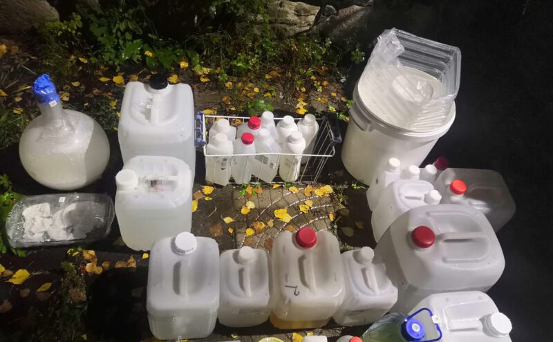 В деревне в Тверской области ликвидировали нарколабораторию