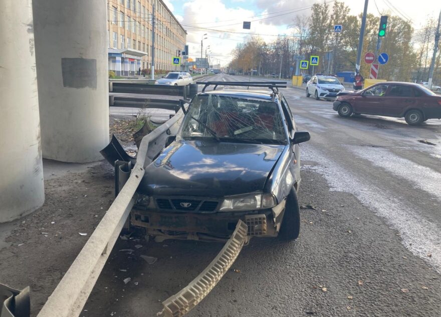Водитель-нарушитель спровоцировал ДТП с пострадавшим в Твери Водитель-нарушитель спровоцировал ДТП с пострадавшим в Твери