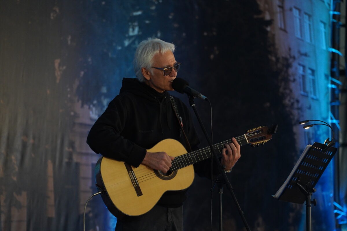 Перед мобилизованными в Твери выступил Александр Маршал