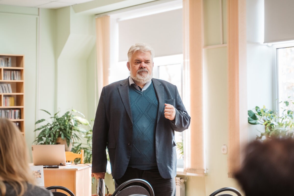 РИА Верхневолжье презентовало свою книгу, а редактор холдинга показал редкие экземпляры книжной коллекции на "Тверском переплете"