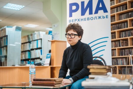 РИА Верхневолжье презентовало свою книгу, а редактор холдинга показал редкие экземпляры книжной коллекции на "Тверском переплете" РИА Верхневолжье презентовало свою книгу, а редактор холдинга показал редкие экземпляры книжной коллекции на "Тверском переплете"