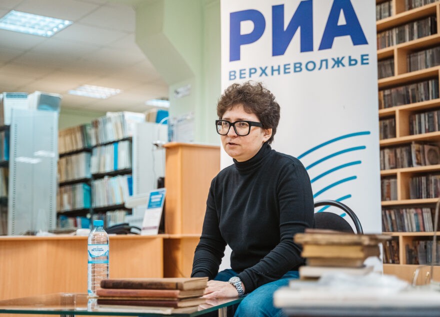 РИА Верхневолжье презентовало свою книгу, а редактор холдинга показал редкие экземпляры книжной коллекции на "Тверском переплете" РИА Верхневолжье презентовало свою книгу, а редактор холдинга показал редкие экземпляры книжной коллекции на "Тверском переплете"