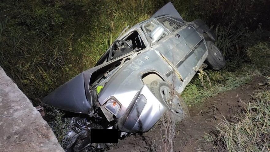 "Волга" в кювете: два человека пострадали в ДТП в Тверской области "Волга" в кювете: два человека пострадали в ДТП в Тверской области