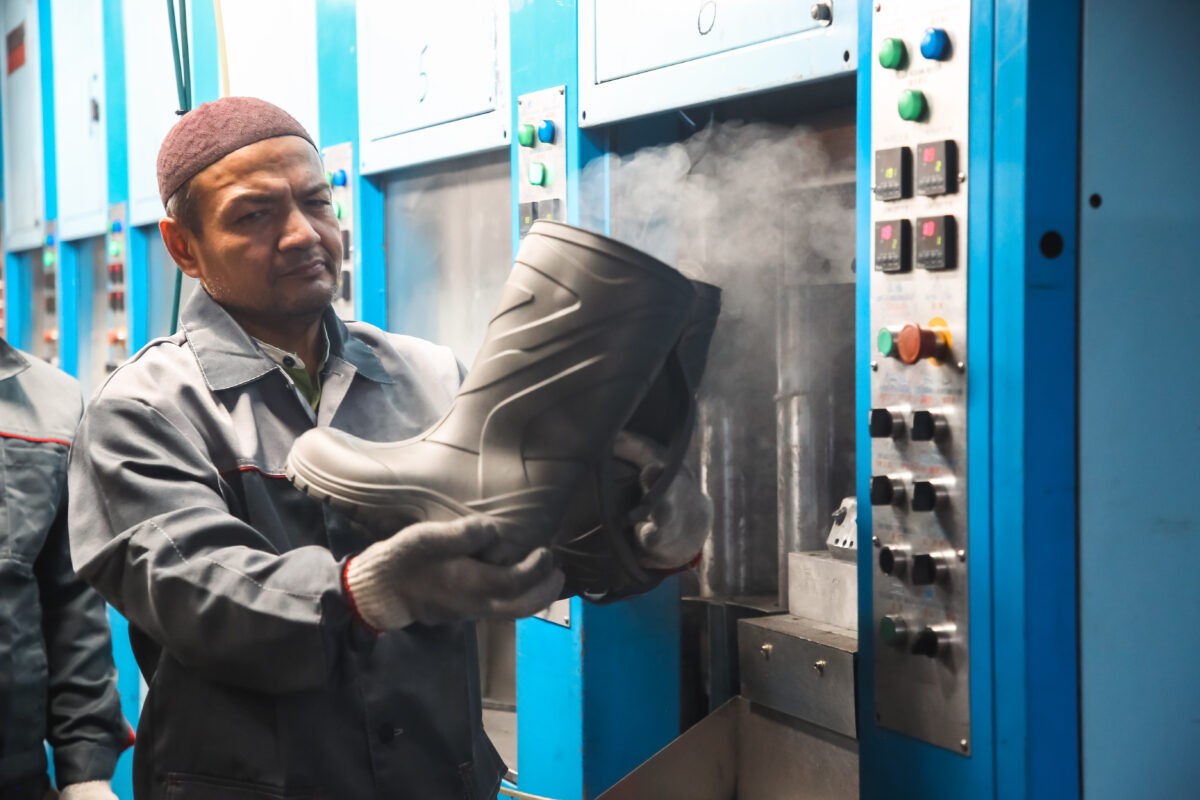 Предприятия Тверской области увеличивают выпуск продукции для военнослужащих  