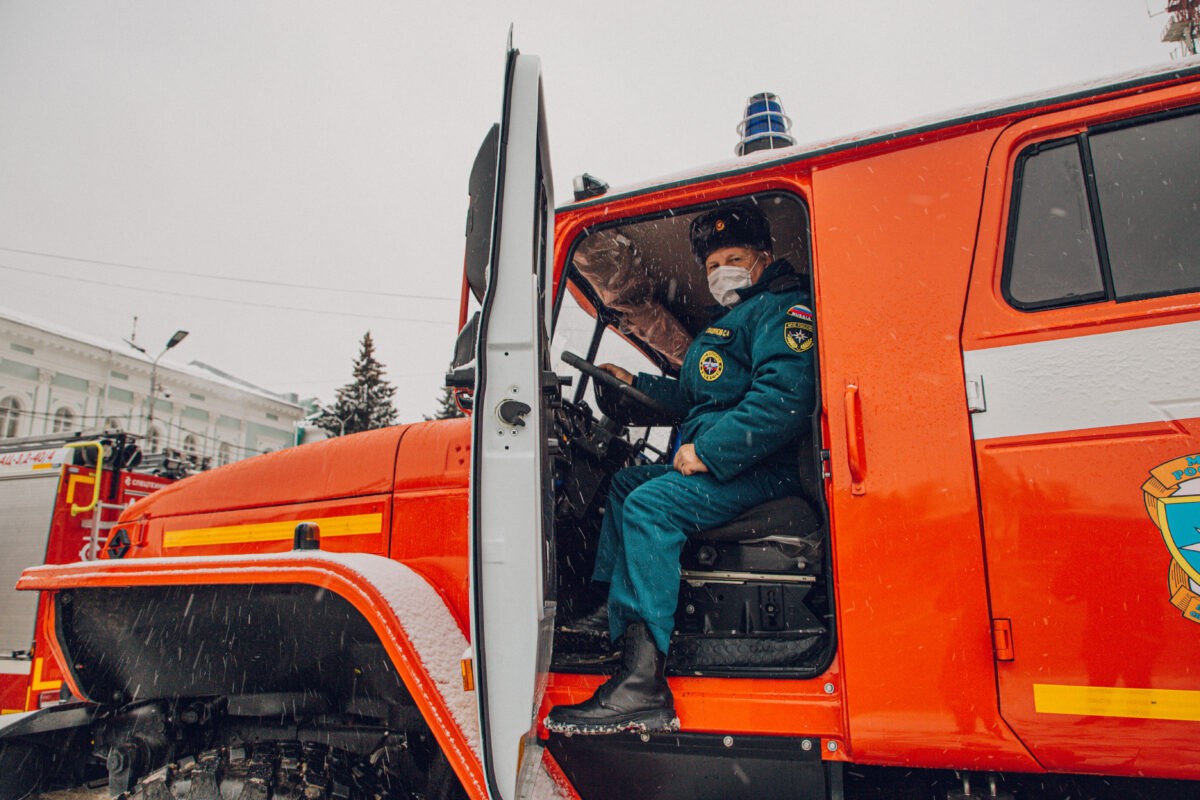 В центре Твери поздно вечером загорелась иномарка | ТОП Тверь новости