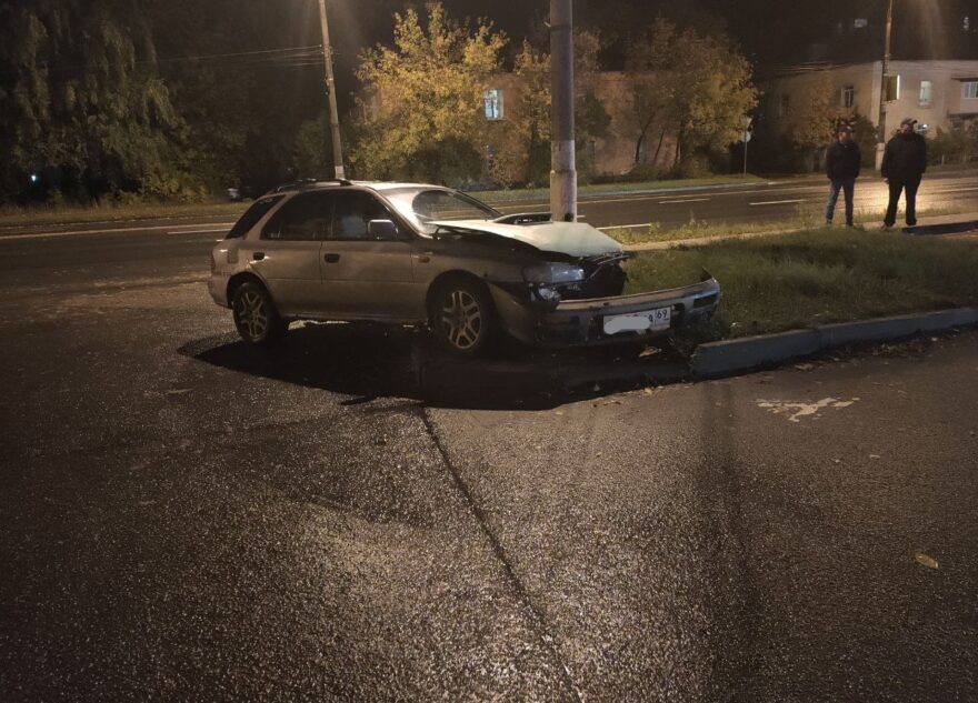 В аварии в Твери пострадала пассажирка «Форда»