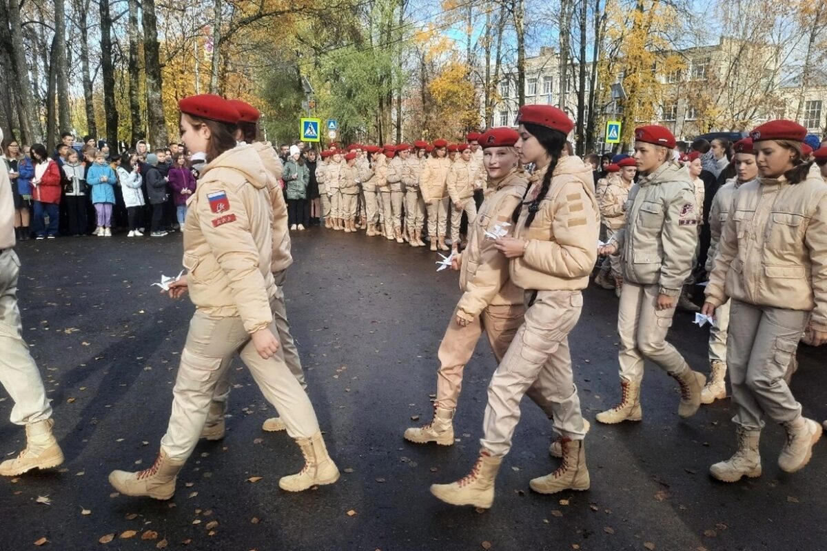 День белых журавлей провели в Лихославле
